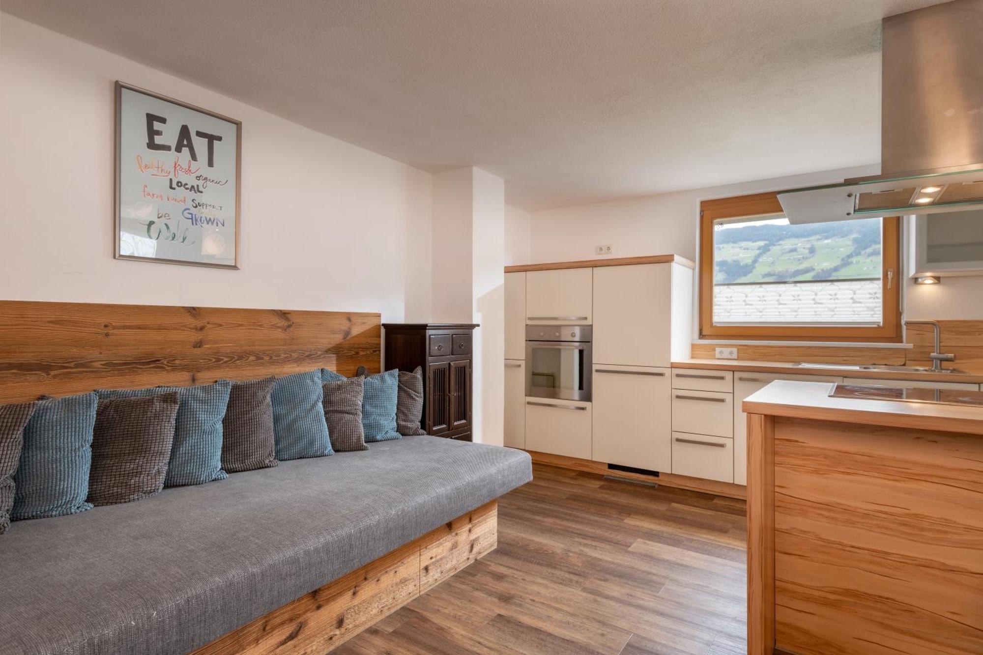 Apartments Gondelspass Fuegen Exterior photo